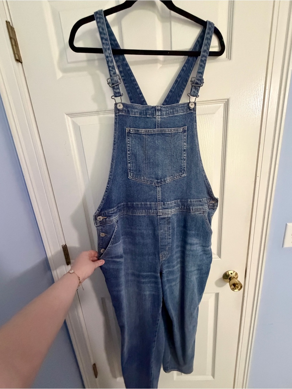 NWOT - Old Navy Women’s Bib Overalls Medium Wash Denim Jeans - Plus Size 16